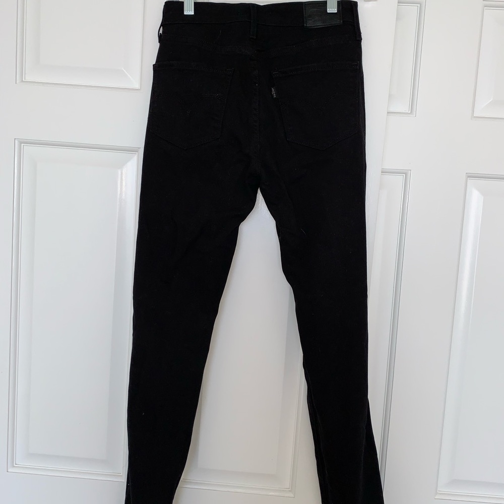 Levi’s High Rise Ripped Skinny Jeans - Picture 3 of 5